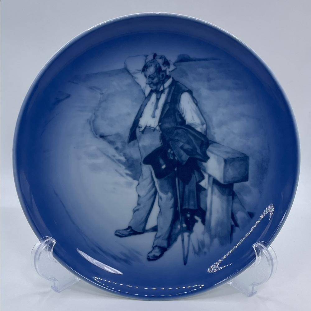 Bing & Grøndahl porcelain plate “Thirst” Motif. Tuborg Man 7”